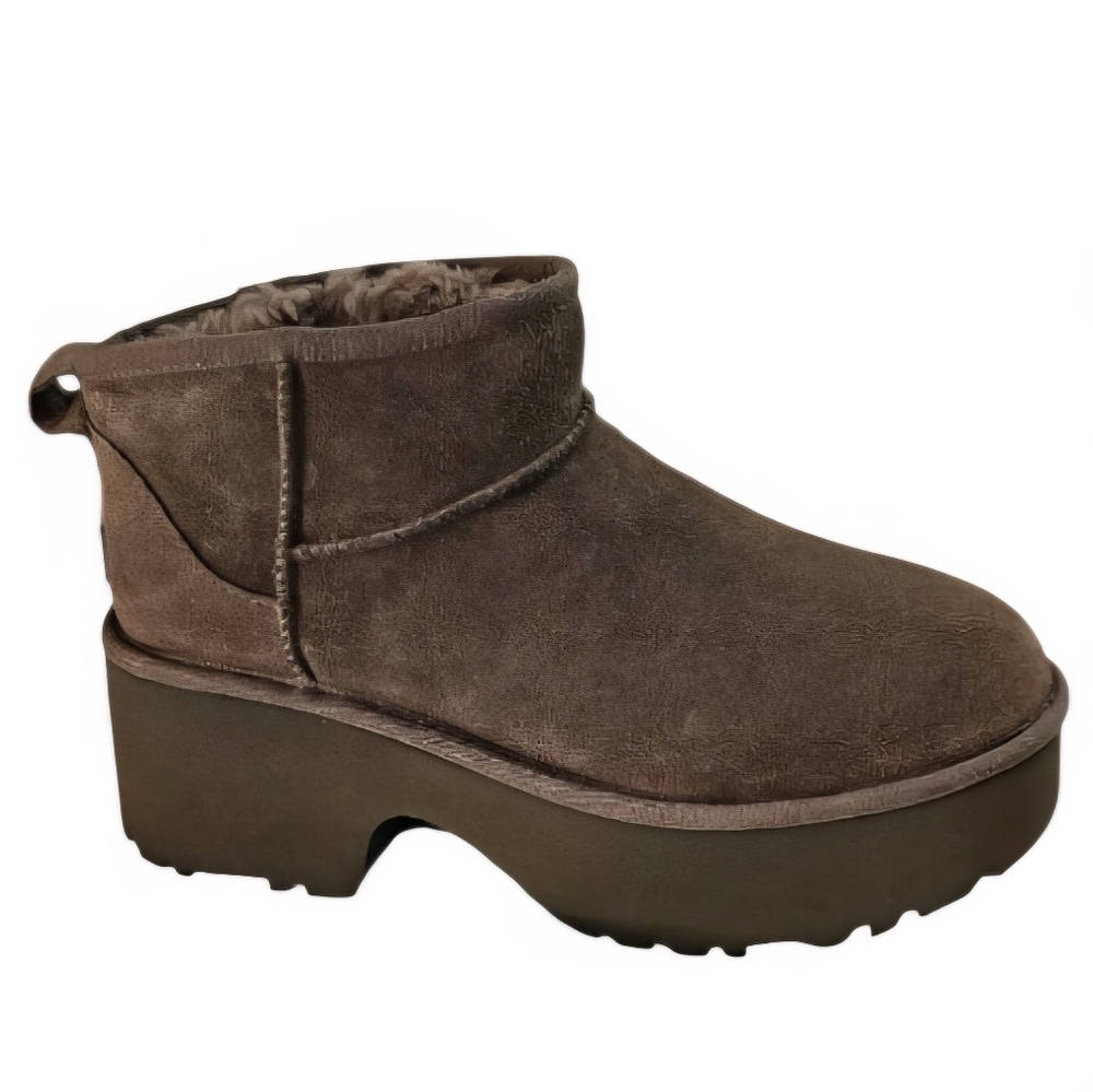 UGG Classic Ultra Mini New Heights Brown Platform Boots Size 8 S/N 1158311